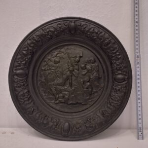 Antike Eisen Relief Wandteller
